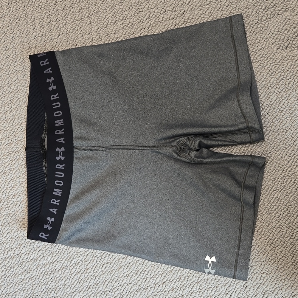 Under Armour, Size XS, Used, Charcoal Light Heather, Women's 5" Middy Shorts